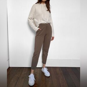 The Group Babaton (Aritzia) Weekender Pant in Olive